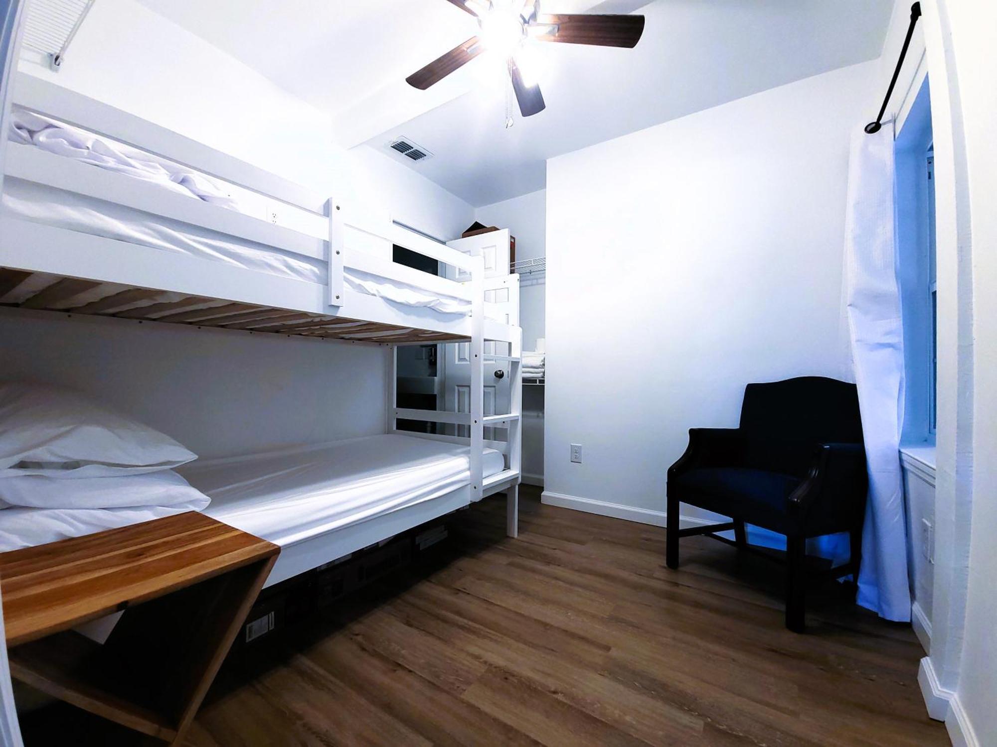 One Room In A Renovated Duplex House Near Fsu Tallahassee Eksteriør billede